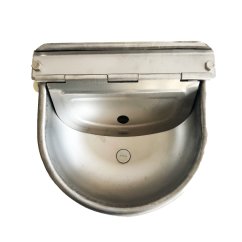 Automatická nerezová napáječka pro dobytek