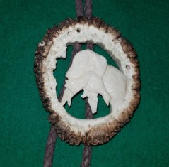 Vyřezávané bolo růže - pes s kachnou